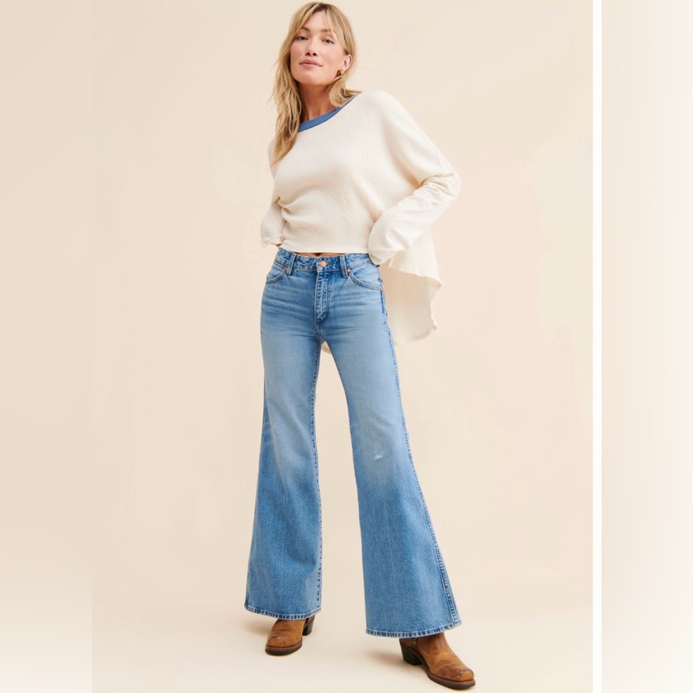 Wrangler Wanderer High Rise Flare